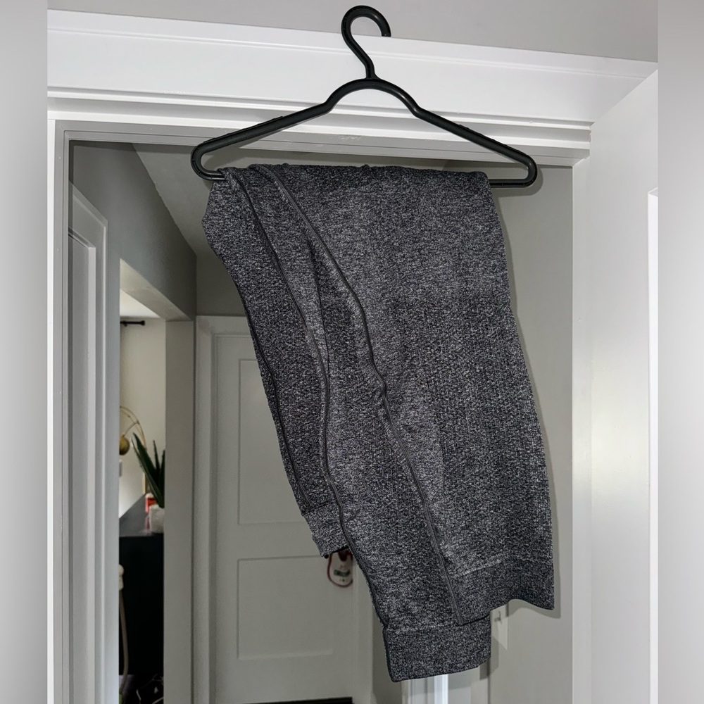 Men’s gray lulu lemon joggers size 2xL